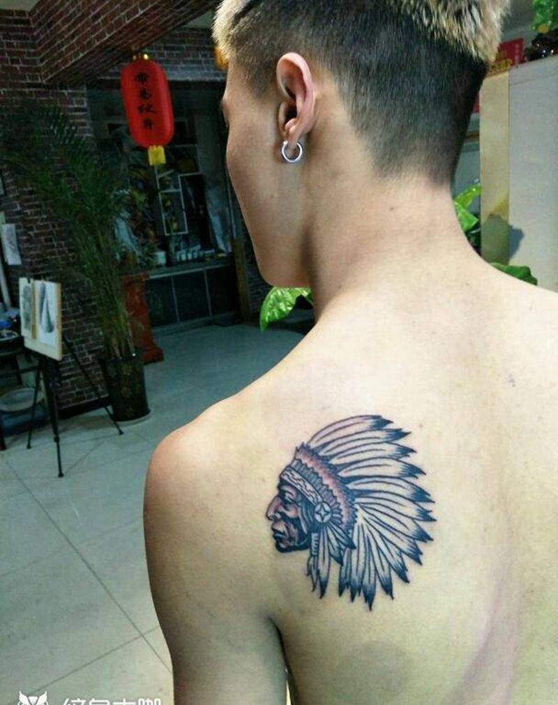 非洲酋长纹身图片_肩部欧美纹身图案