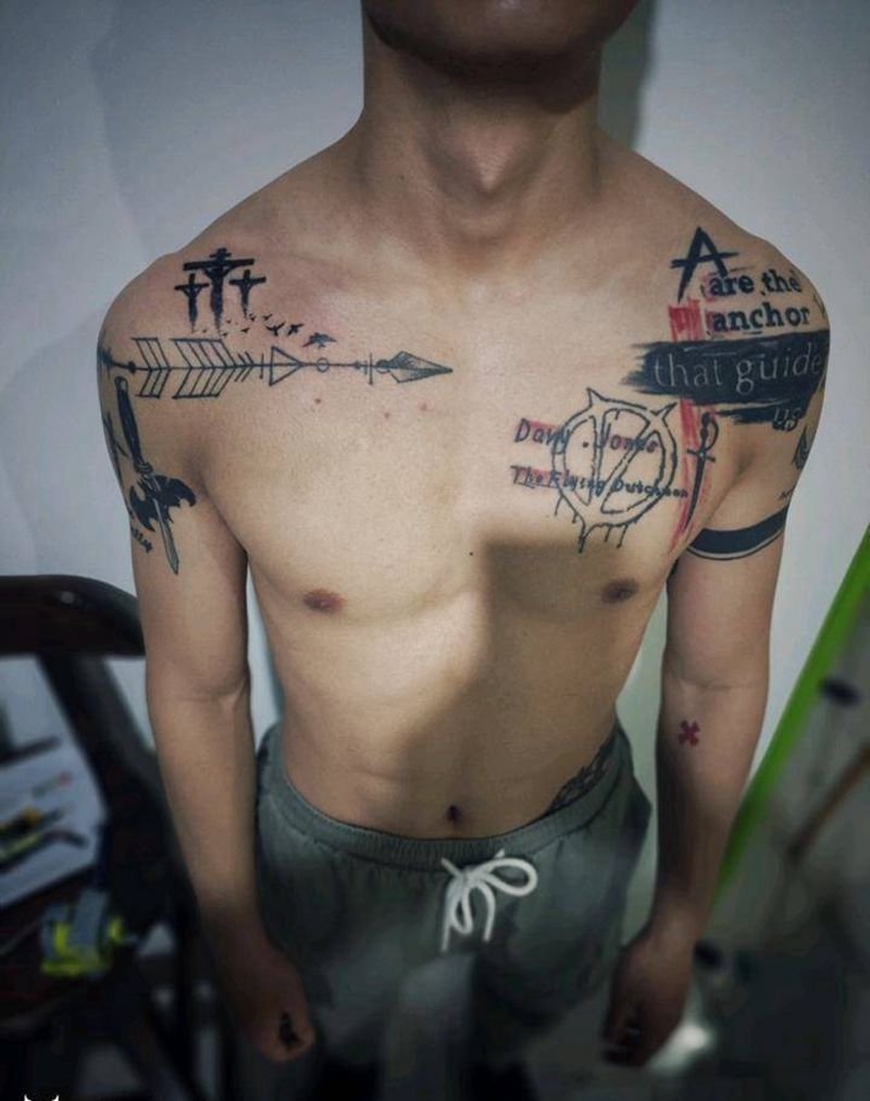 小图纹身图片_胸部New School纹身图案