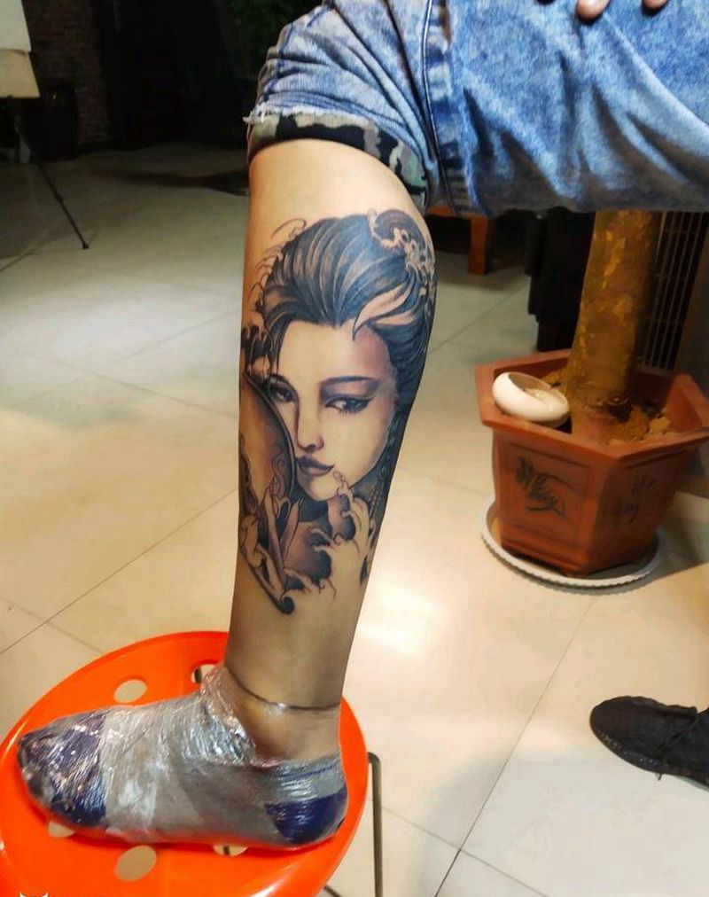 艺妓纹身图片_腿部新传统艺妓美女纹身图案