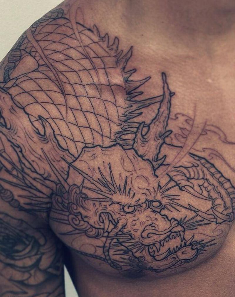 跃龙纹身图片_肩部胸部老传统纹身图案