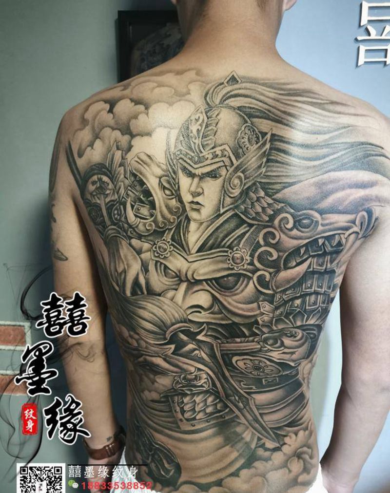 满背赵云纹身图片_背部纹身图案