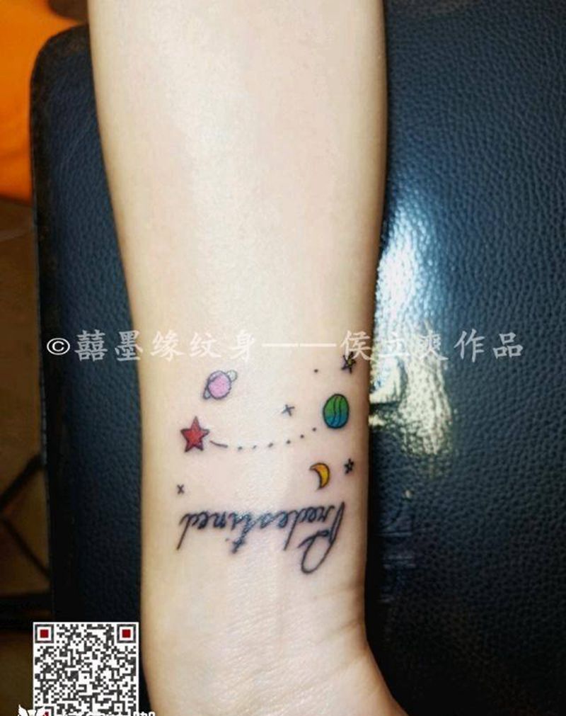 小星球纹身图片