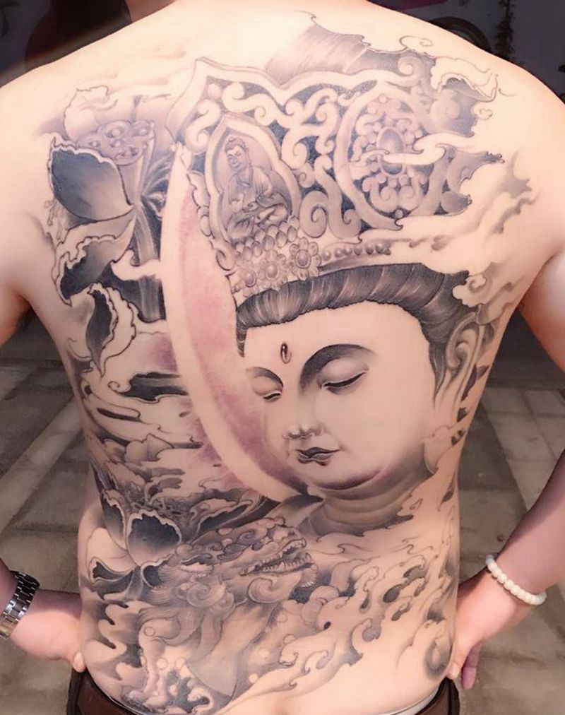本命佛纹身图片_背部纹身图案