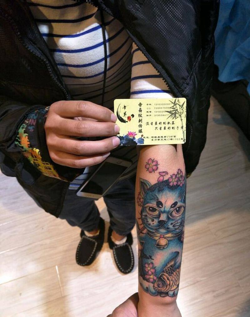 招财招桃花纹身图片_手臂传统清新动物静物鬼神成品纹身图案