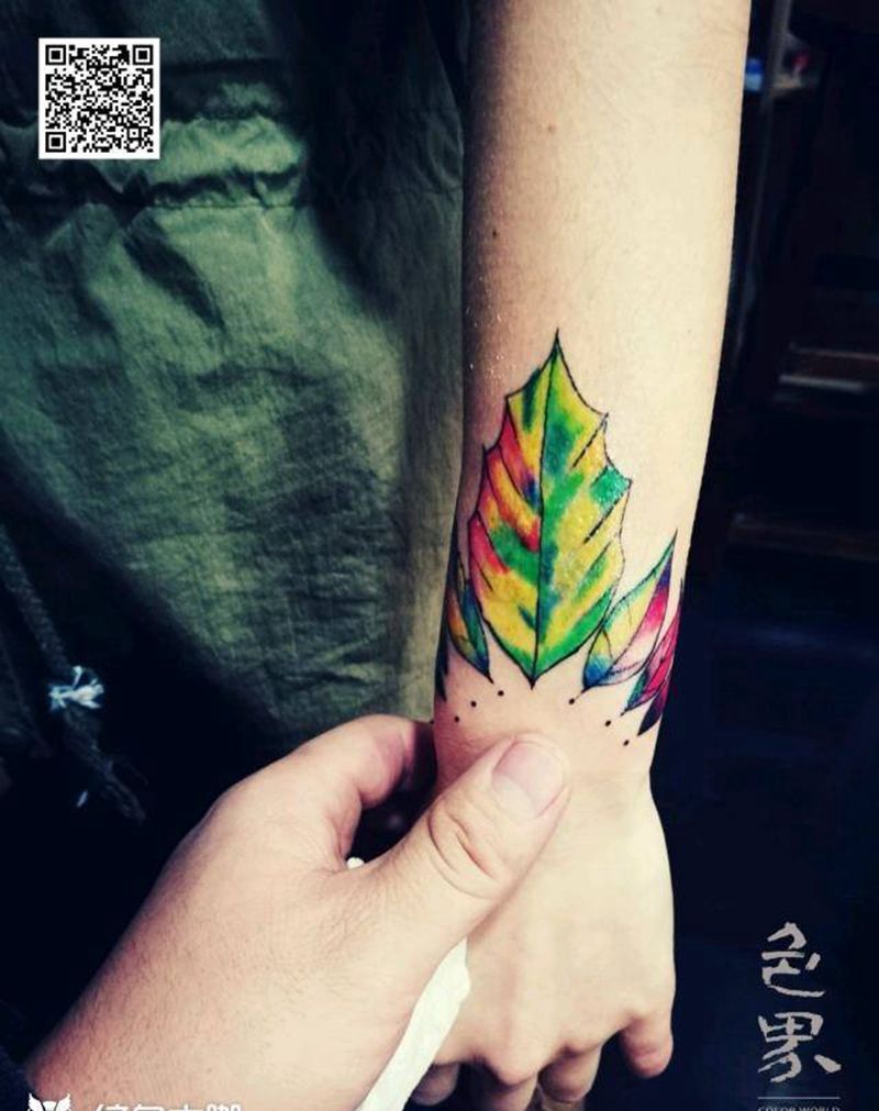 彩色风纹身图片