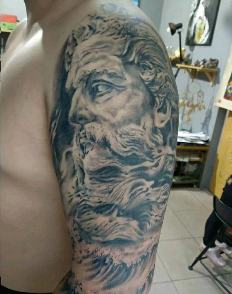 欧美写实纹身图片_欧美写实纹身图案