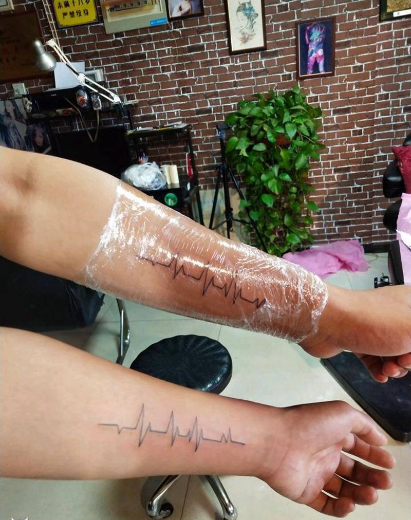 心电图纹身图片_手臂几何纹身图案