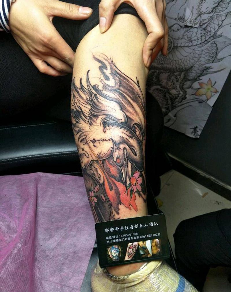 不会批图，怎么看都没人家批的好纹身图片_腿部传统动物成品纹身图案