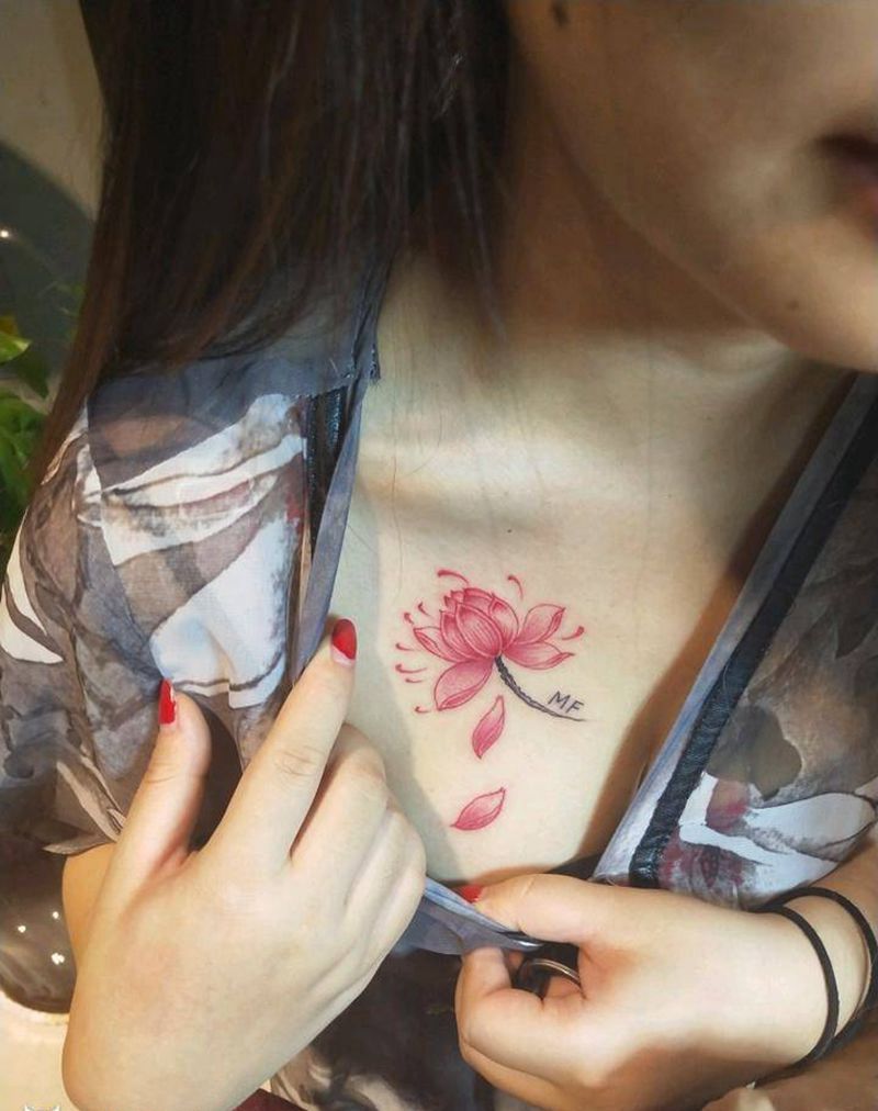 花纹身图片_胸部传统清新植物静物成品纹身图案