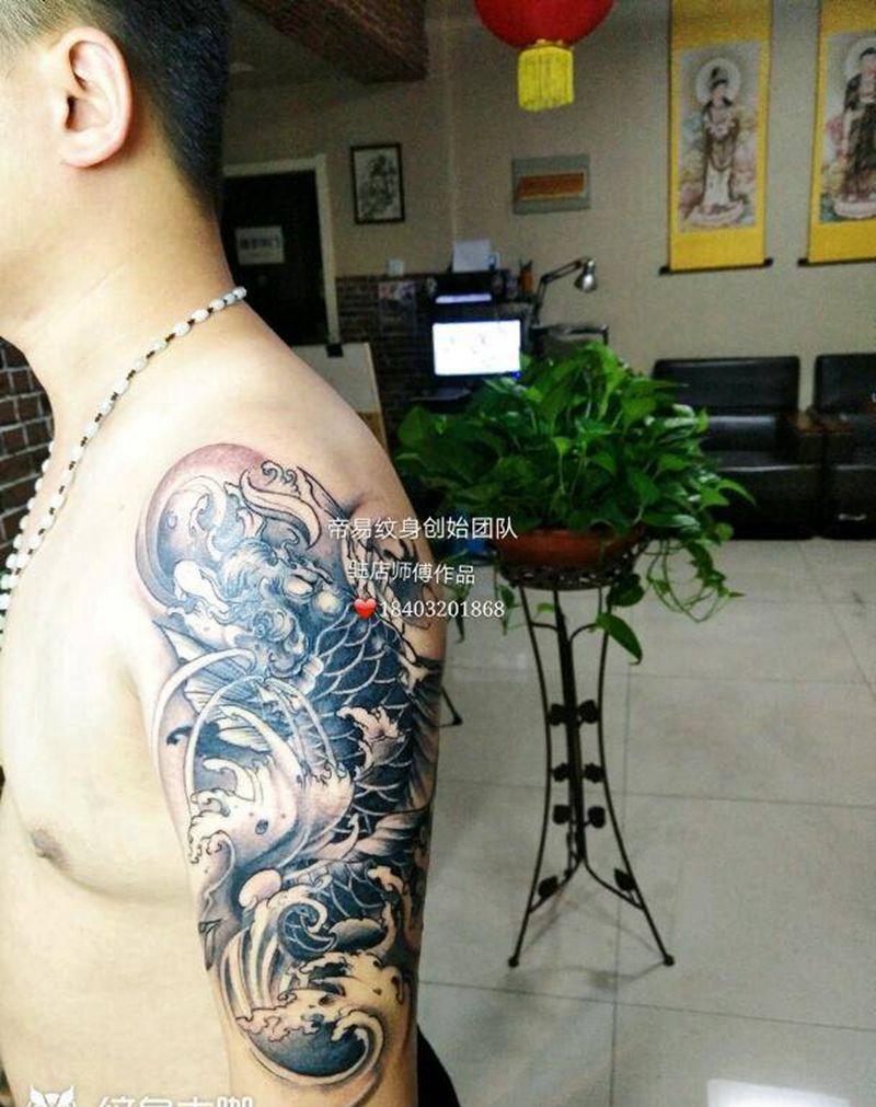 徒弟作品学习两个月没有一点基础纹身图片_肩部手臂传统动物成品纹身图案