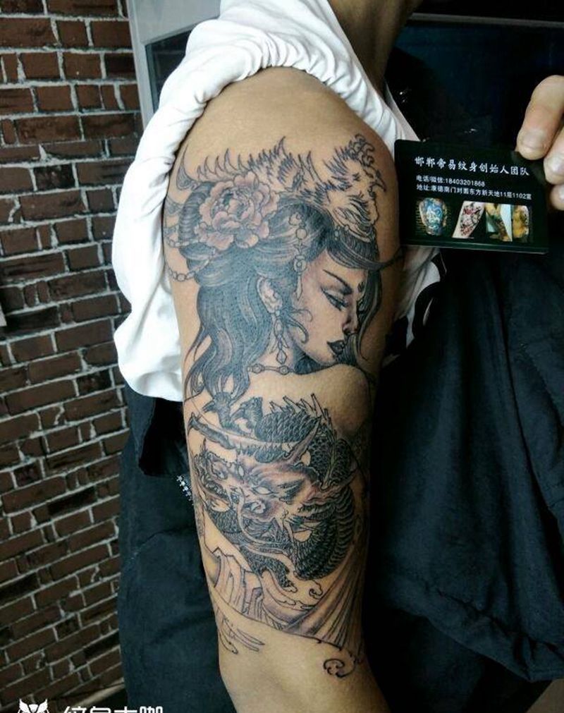 徒弟特价图纹身图片_手臂传统几何人物纹身图案