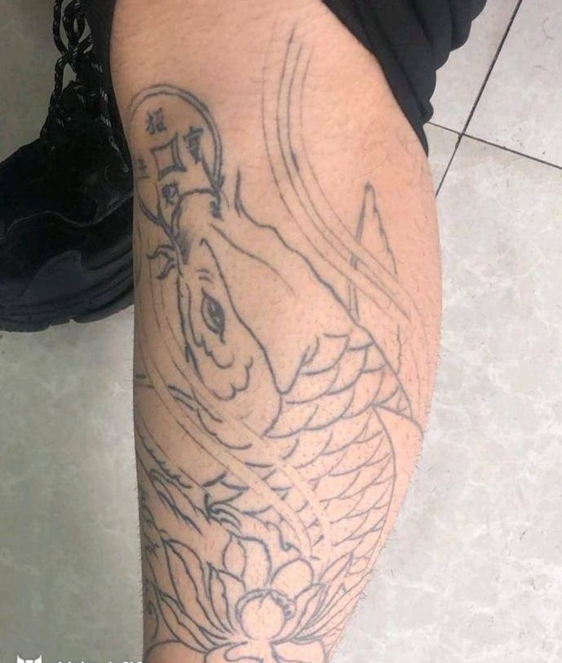 修改鲤鱼纹身图片_腿部新传统纹身图案