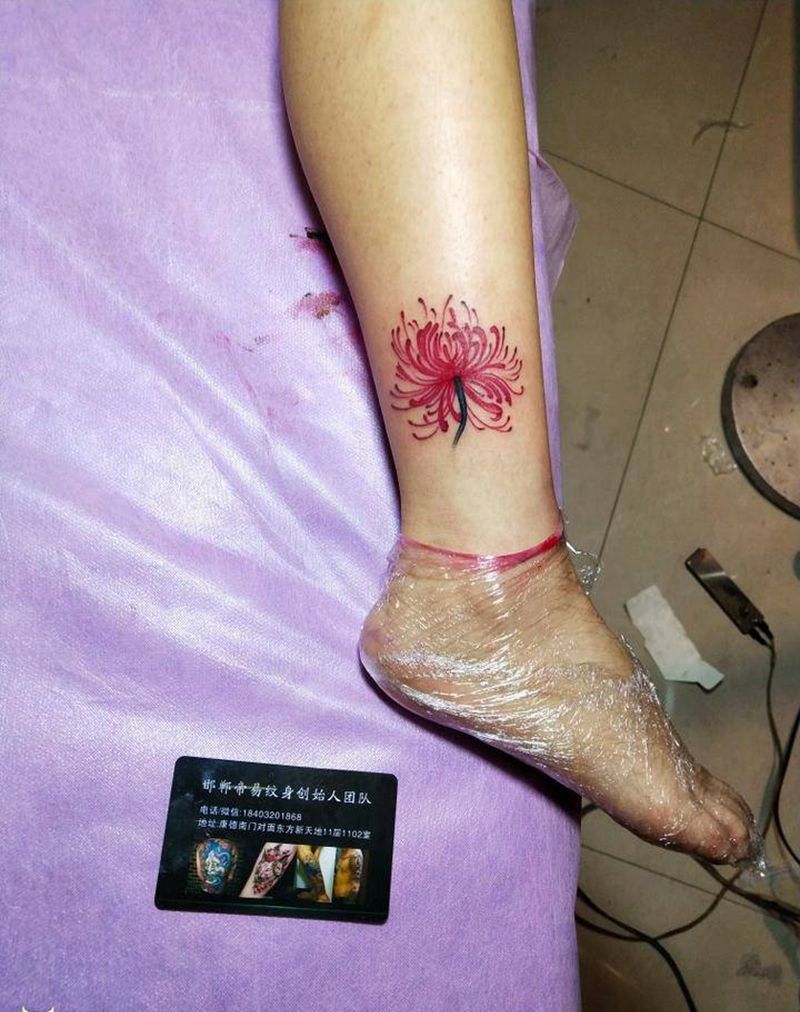 美女纹个肩膀需要把衣服全 脱了纹身图片