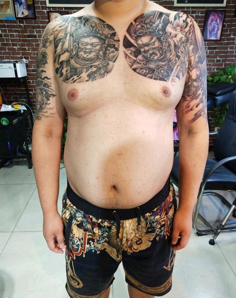 半胛纹身图片_手臂新传统纹身图案