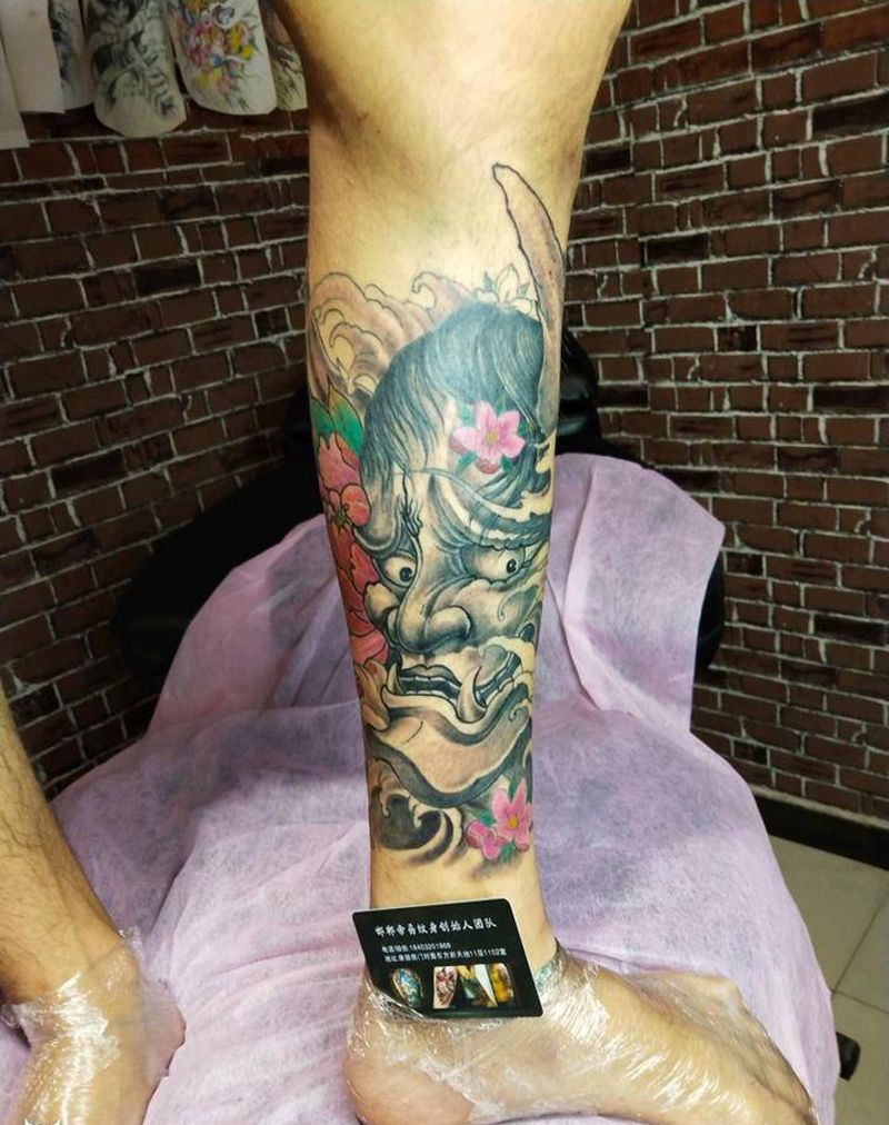 修别人做的纹身图片_腿部新传统般若纹身图案