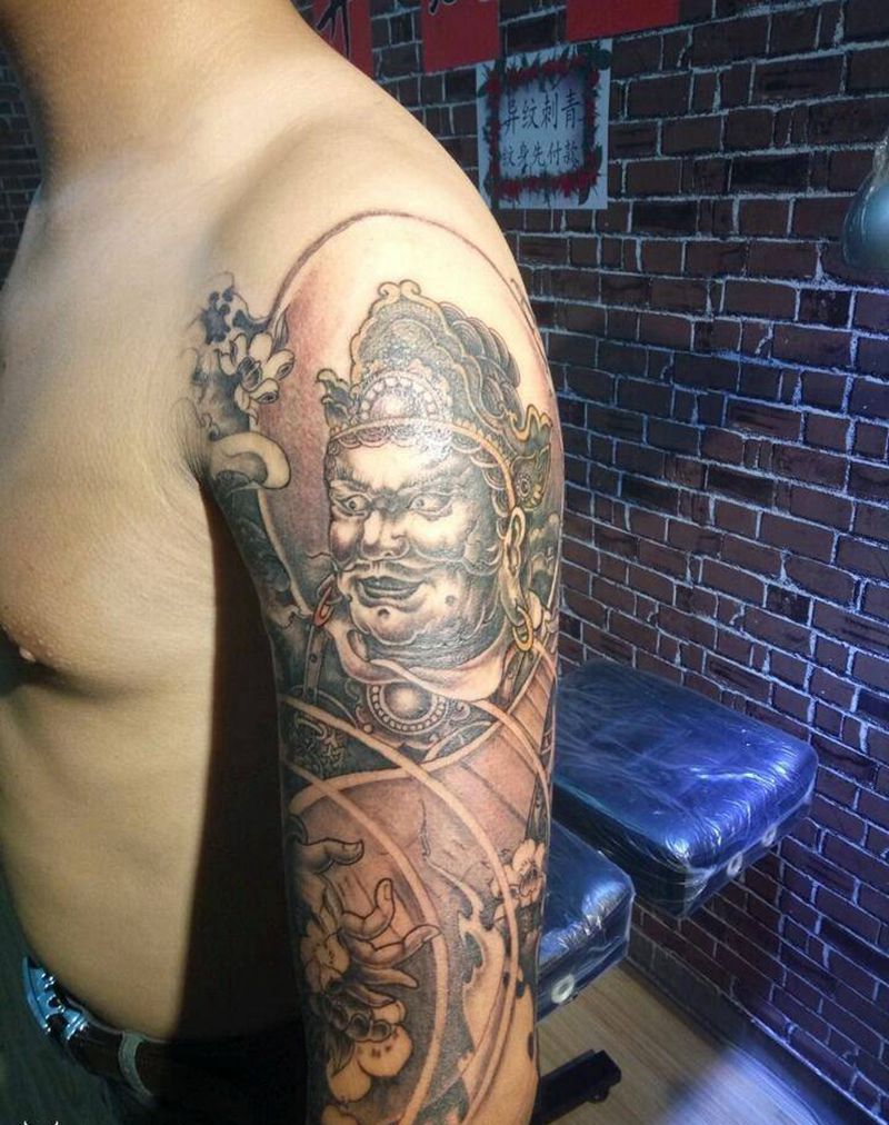 风调雨顺的调四大天王纹身图片_肩部传统人物鬼神神话人物纹身图案