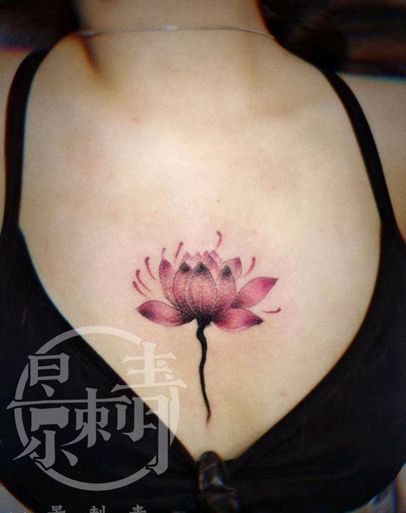 莲花纹身图片_胸部纹身图案