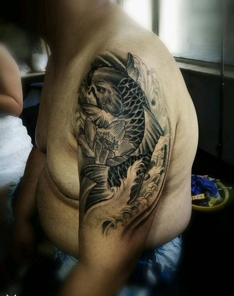 顺风顺水大锦鲤纹身图片