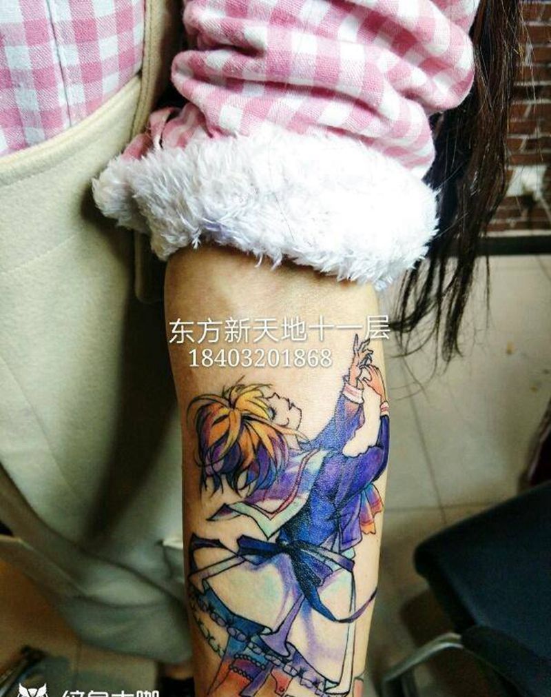 小美女自己送自己的生日礼物纹身图片