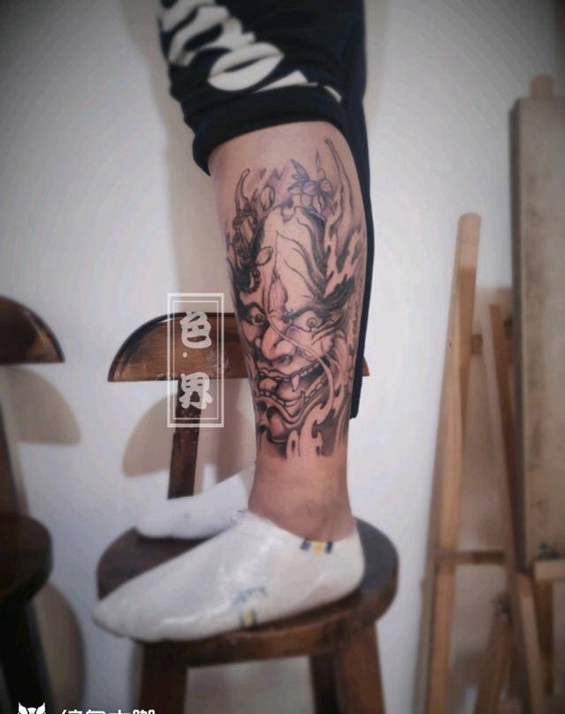 班若纹身图片_腿部新传统纹身图案