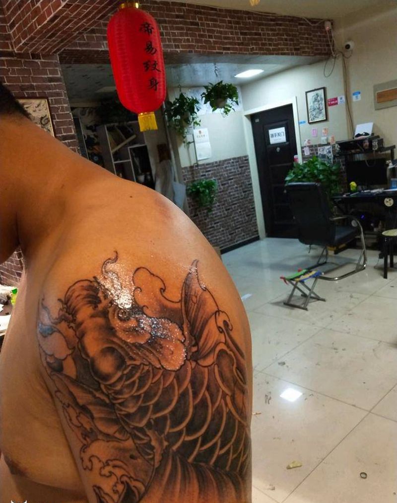 鱼鱼纹身图片_传统动物成品纹身图案