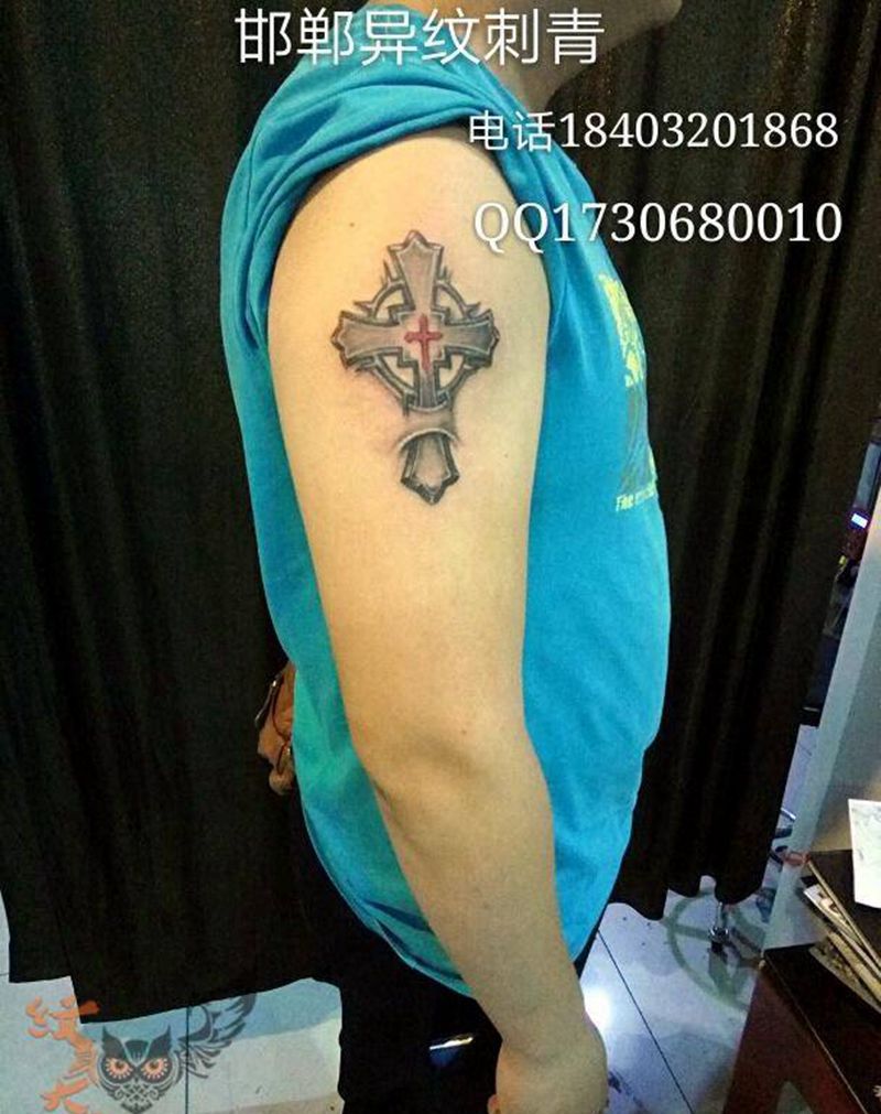 十字架纹身图片
