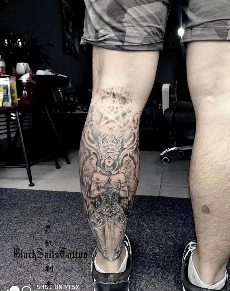 天使之剑纹身图片_腿部欧美写实纹身图案