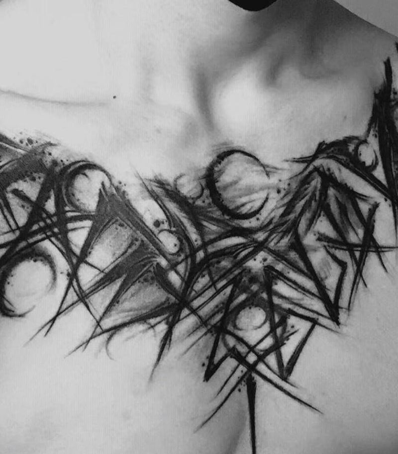 暗黑风字体设计纹身图片_胸部花体字纹身图案