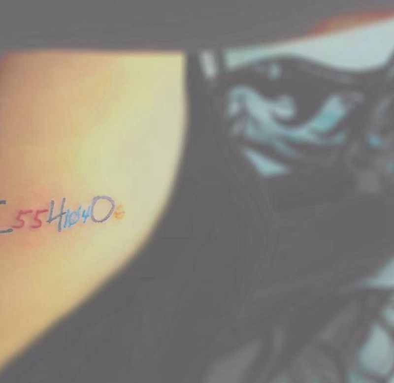 甘油三酯分子纹身图片_胸部花体字图腾纹身图案