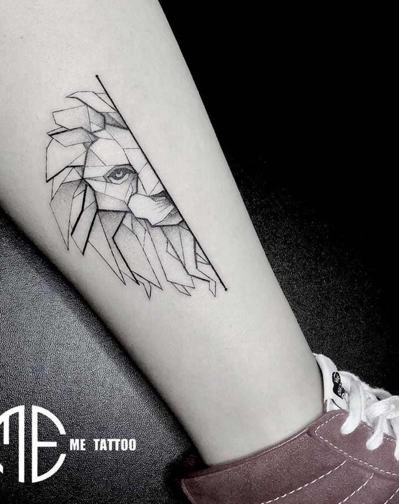 线条狮子设计纹身图片_腿部几何纹身图案