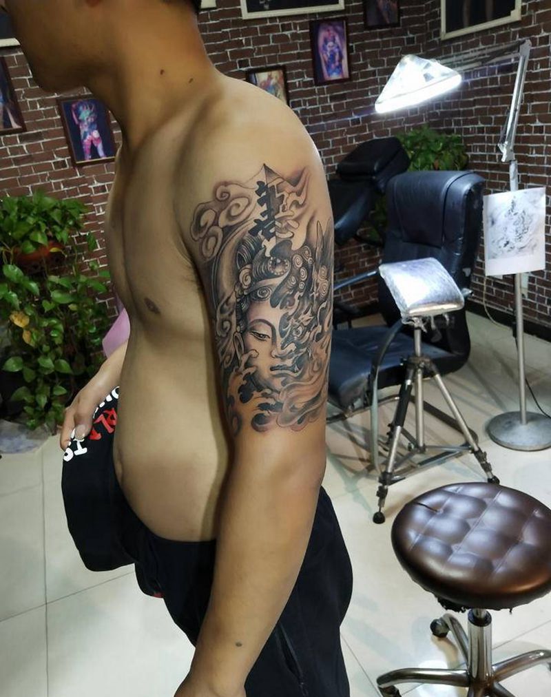 一念之间纹身图片_肩部新传统纹身图案