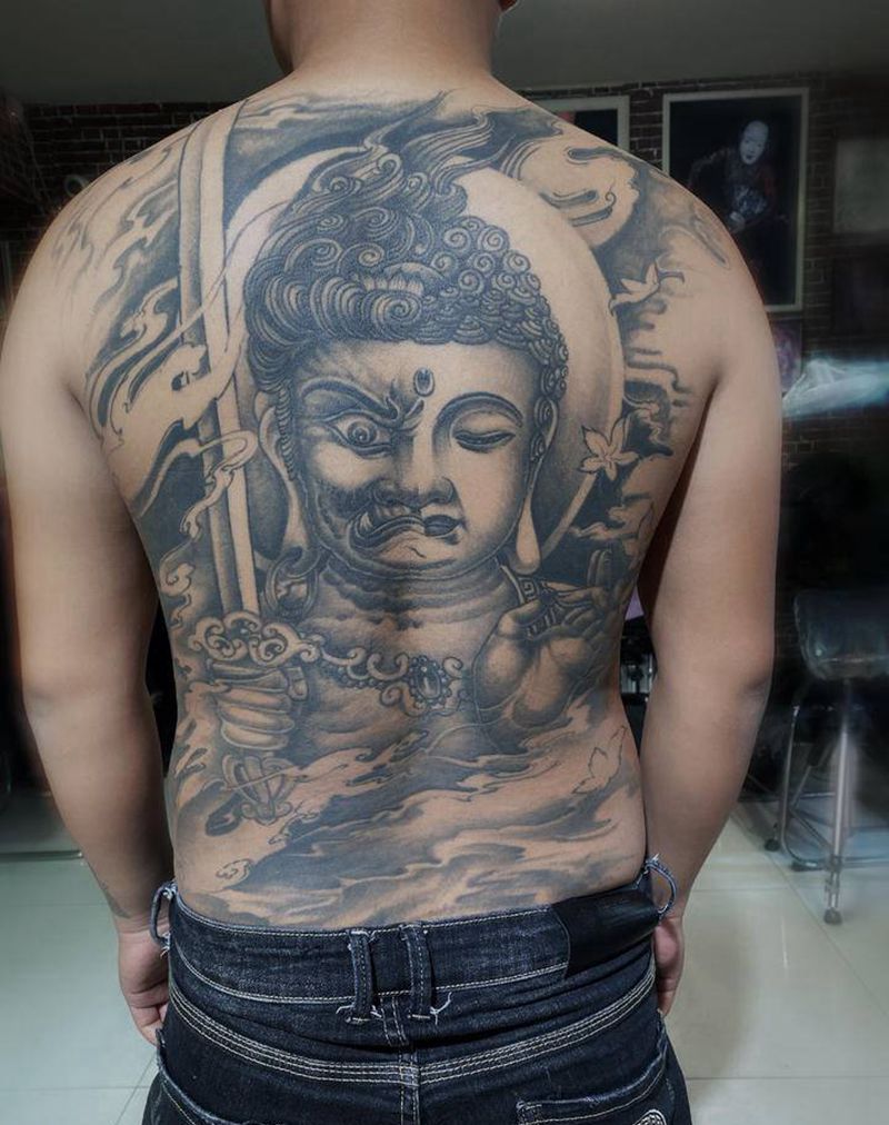 徒弟两年前扎的恢复好纹身图片_背部新传统纹身图案