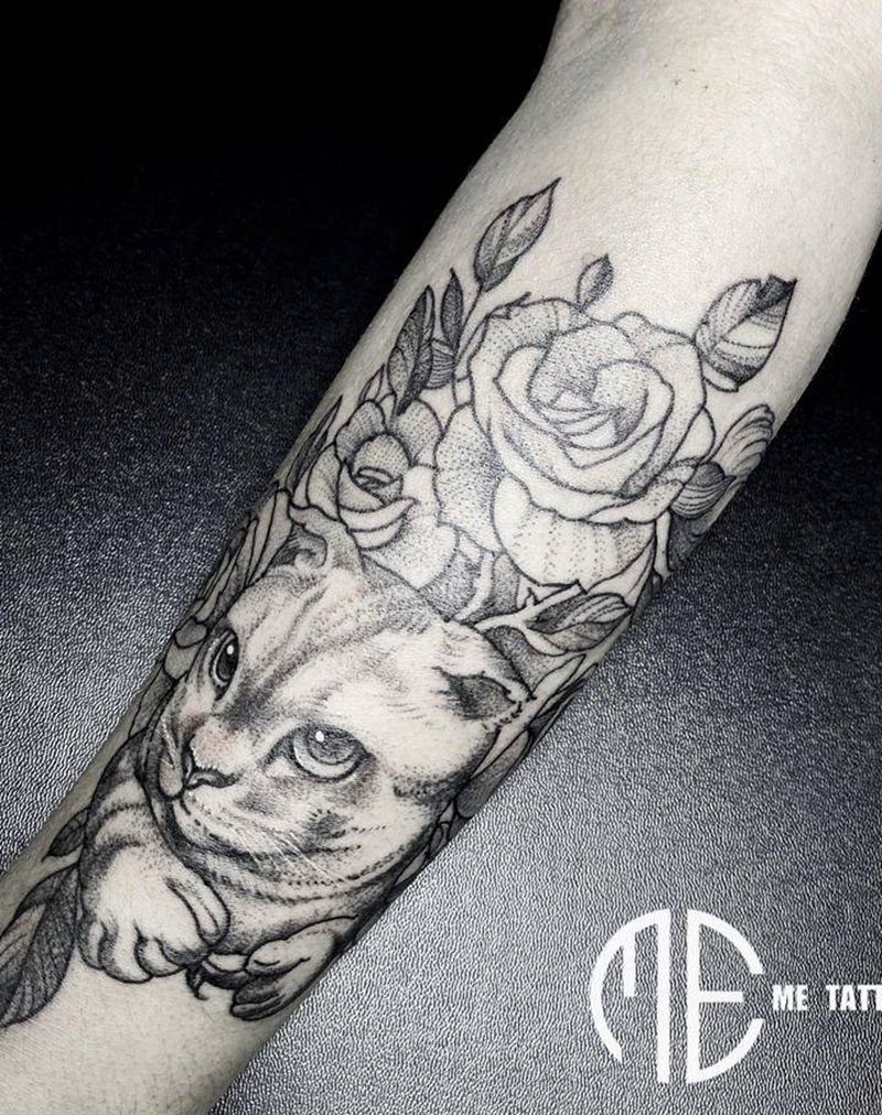 客人家猫咪素花设计纹身图片_手臂纹身图案