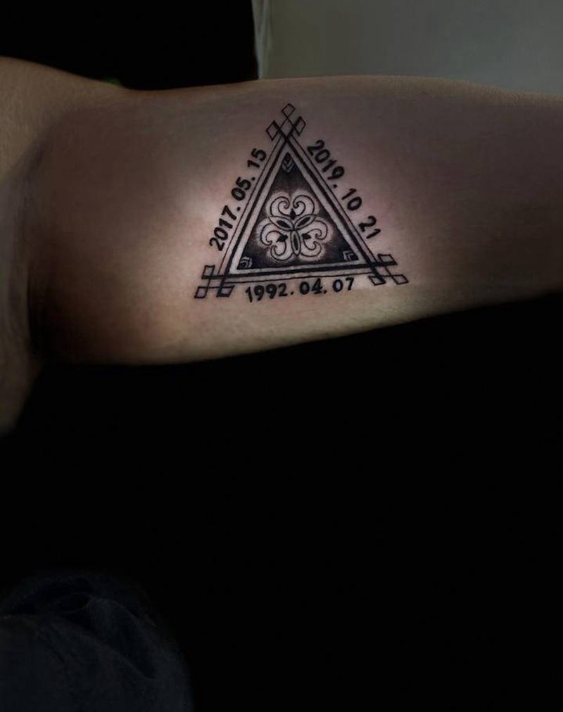 金三角纹身图片_手臂几何纹身图案