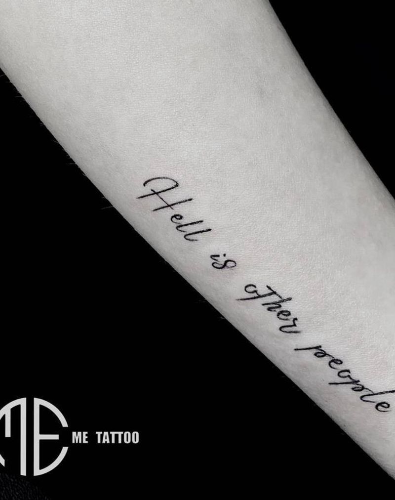 小字母纹身图片_手臂纹身图案