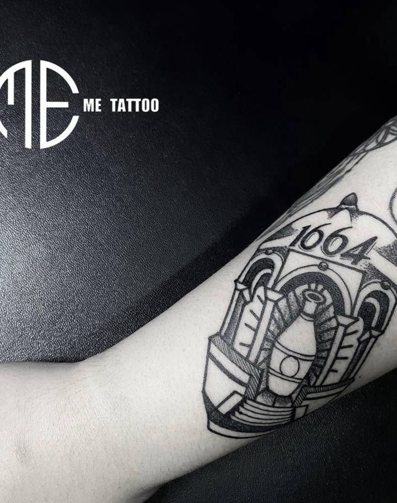 酒蒙子纹身图片_手臂Old School纹身图案