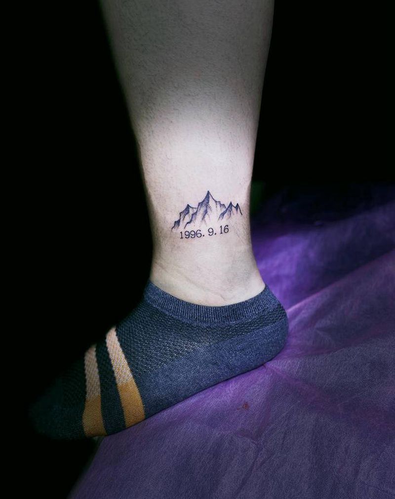 情侣纹身图片_腿部点刺纹身图案