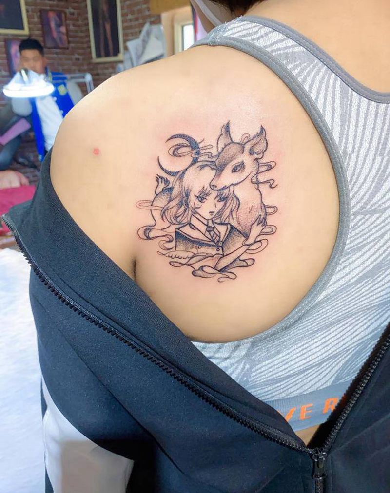 小鹿纹身图片_背部点刺纹身图案