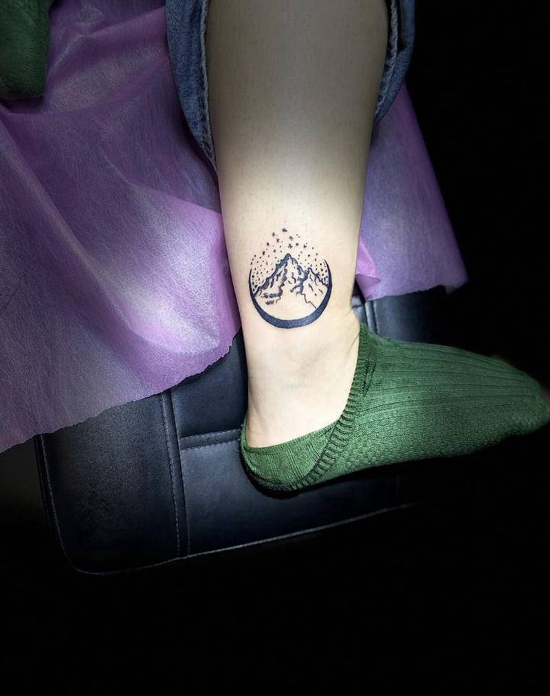 山纹身图片_腿部水墨几何纹身图案