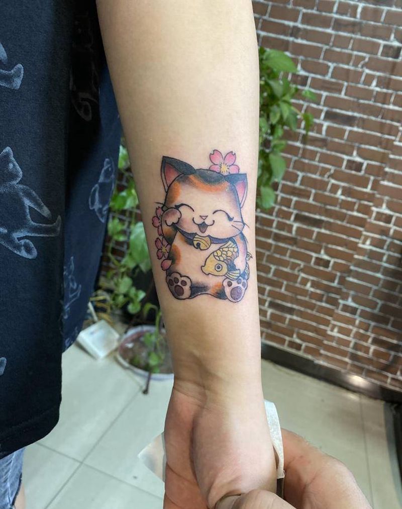 招财猫盖疤痕纹身图片_手臂新传统纹身图案