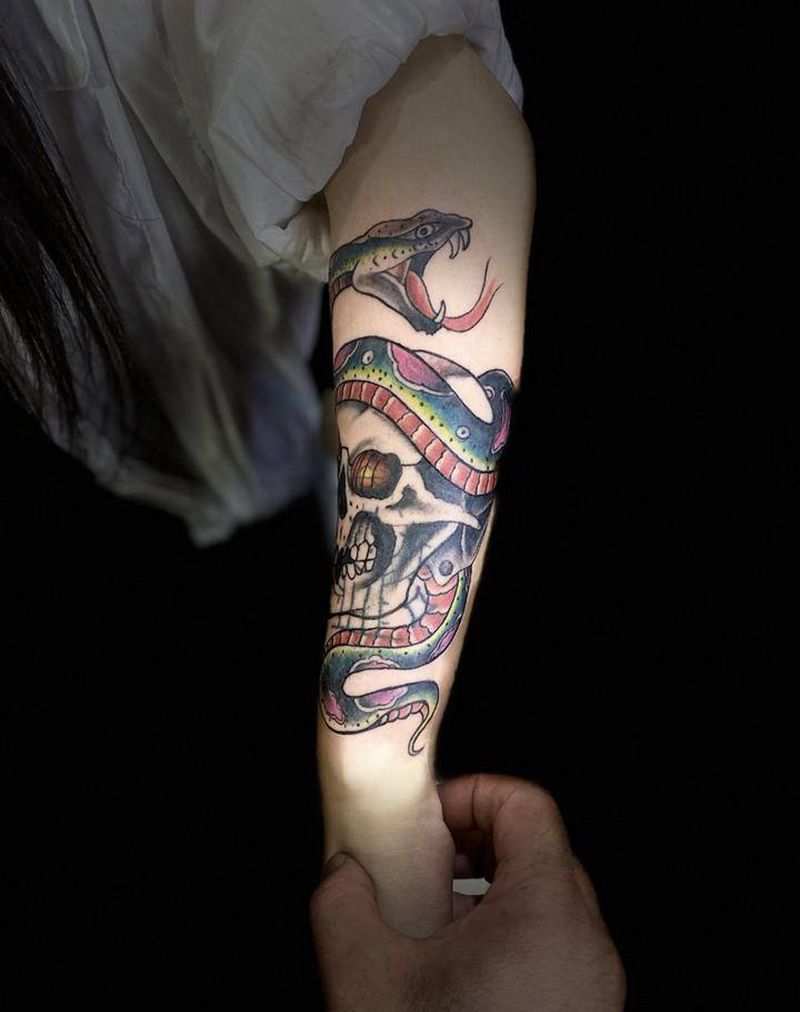 骷髅蛇纹身图片_手臂New School纹身图案