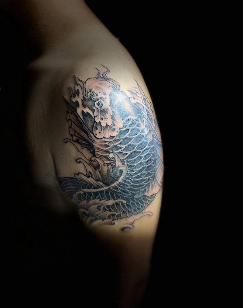鱼盖鱼纹身图片_手臂新传统纹身图案