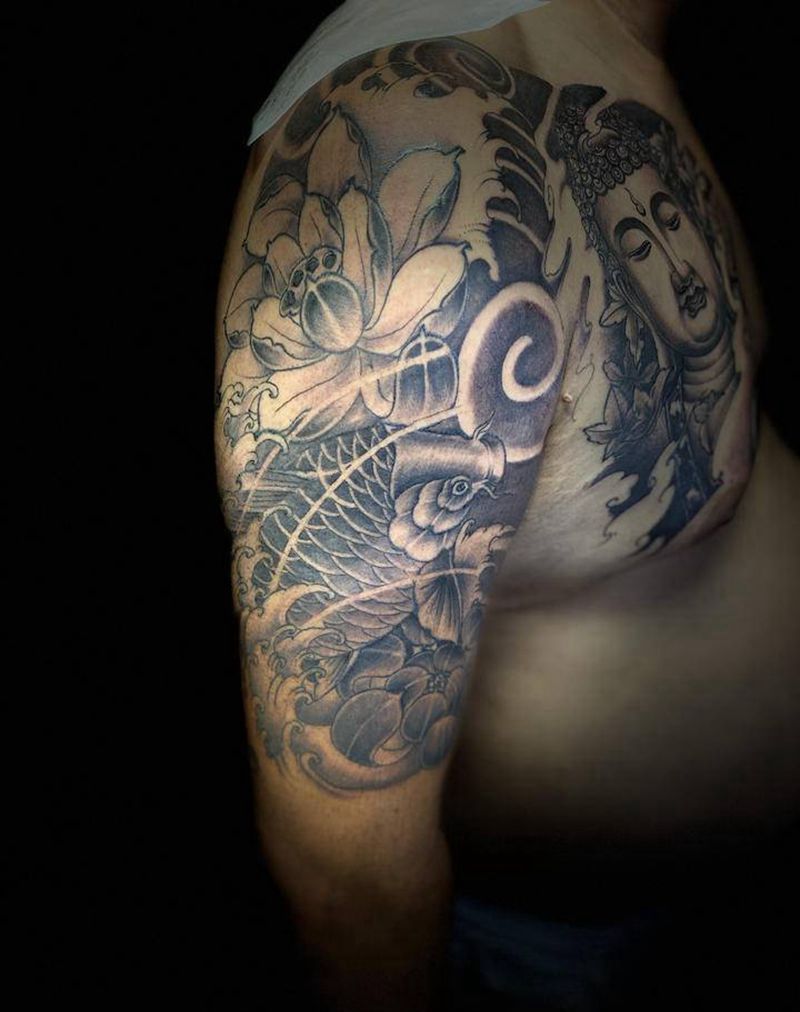 佛鱼半胛纹身图片_胸部肩部新传统老传统纹身图案