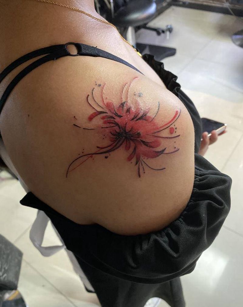 盖疤纹身图片_肩部水彩纹身图案