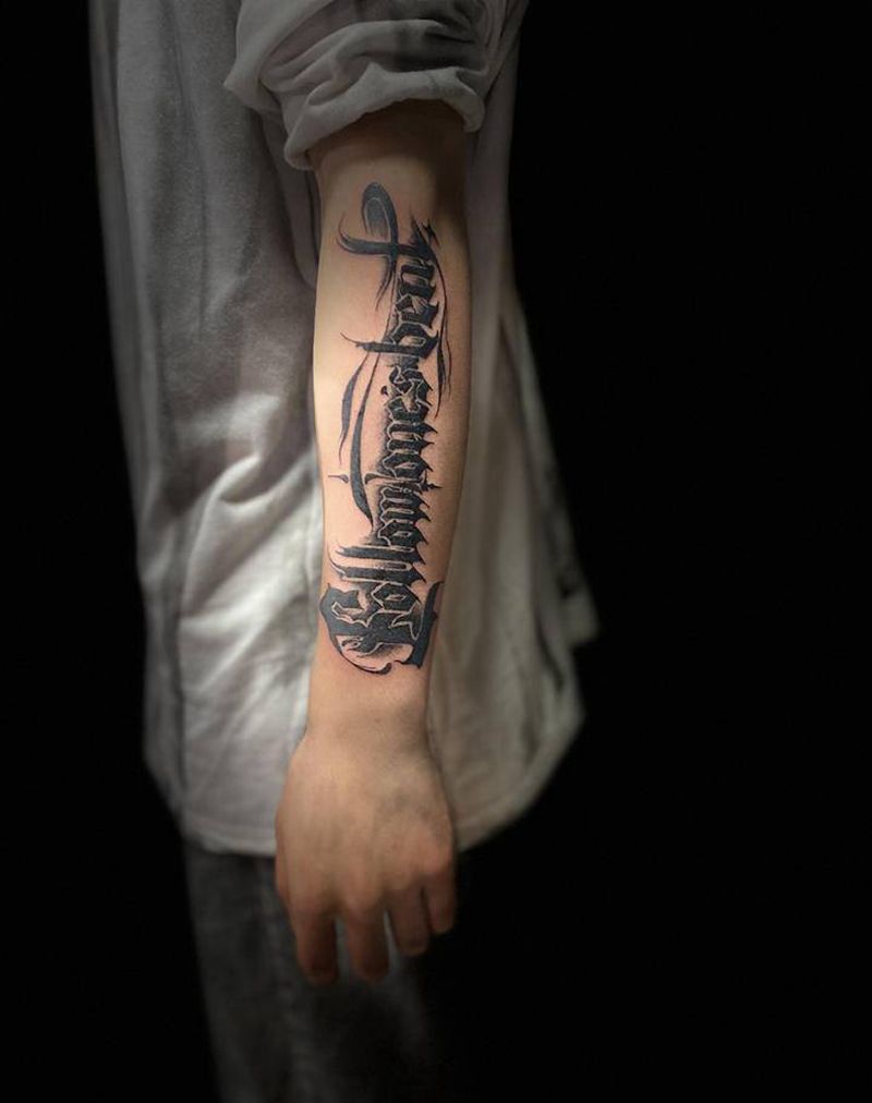 花体字纹身图片_手臂花体字纹身图案