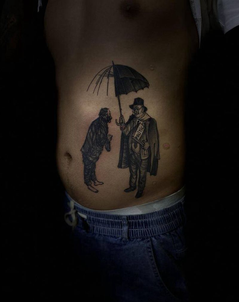 真好人和假好人纹身图片_腹部欧美写实纹身图案