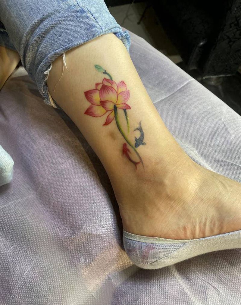 水墨莲花纹身图片_腿部水墨纹身图案