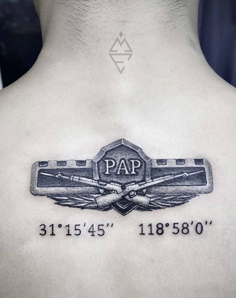 PAP徽章纹身图片_背部纹身图案
