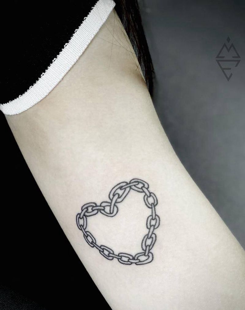 锁链纹身图片_手臂纹身图案