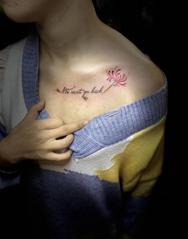 字母彼岸花纹身图片_胸部花体字水彩纹身图案